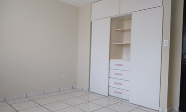 CONDADO DEL REY / 158M / 3 HABITACION / 2 NIVELES  / 2 PARKING / VACIA