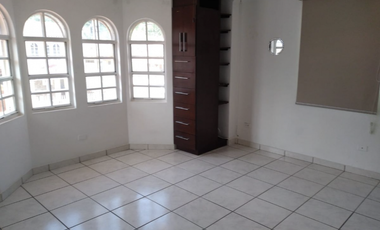 CONDADO DEL REY / 158M / 3 HABITACION / 2 NIVELES  / 2 PARKING / VACIA