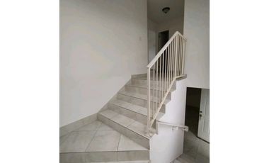 VENDO CASA DUPLEX ARRAIJAN PLAYA DORADA PH LAS OLAS