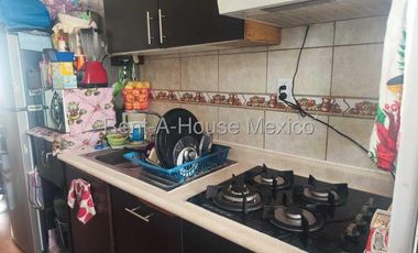 Departamento en venta en Fraccionamiento Valle San Pedro Urbi Villa del Campo, Tecámac 25-1817 MM