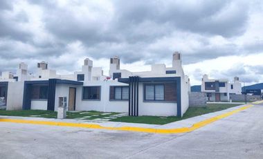 Casa en Venta en Fraccionamiento Vientos del Sur TolcayucaMM25-702