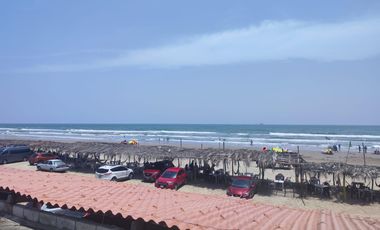 Edificio Comercial en Playa Azul, Tuxpan 25-1723 MM