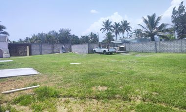 Edificio Comercial en Playa Azul, Tuxpan 25-1723 MM