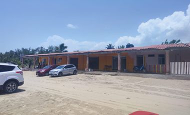 Edificio Comercial en Playa Azul, Tuxpan 25-1723 MM