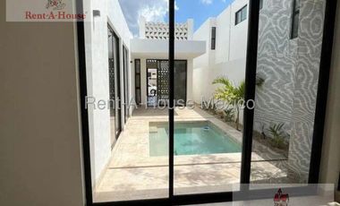 Casa en Venta en Conkal , Conkal CR 26-765.