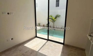 Casa en Venta en Conkal , Conkal CR 26-765.