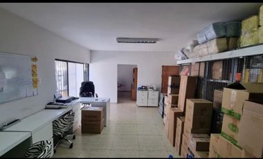 Local Comercial en Arriendo en Cerca de Avenida Tobalaba