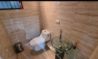 Local Comercial en Arriendo en Cerca de Avenida Tobalaba