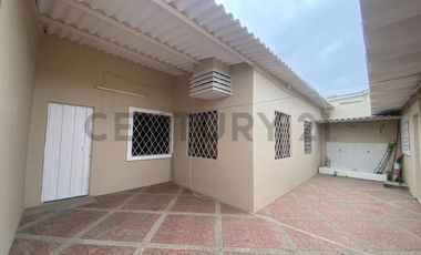 CASA EN VENTA SALINAS CON SUIT INDEPENDIENTE