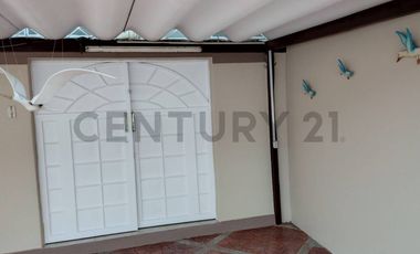 CASA EN VENTA SALINAS CON SUIT INDEPENDIENTE