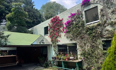 Vendo Casa en Condominio con gran jardín