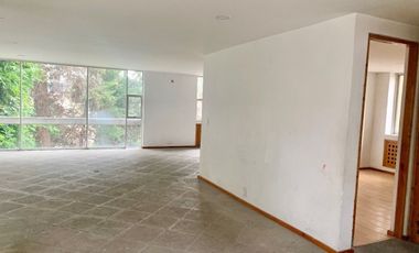 Casa en condominio para remodelar totalmente sobre Desierto de los Leones