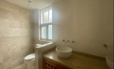 Casa en condominio para remodelar totalmente sobre Desierto de los Leones