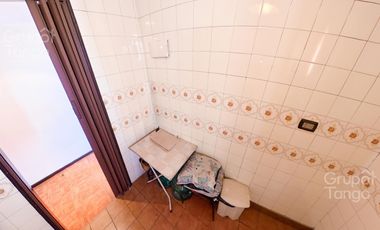 Venta Departamento Tres Ambientes Villa Crespo balcon corrido contrafrente cochera APTO CRÉDITO