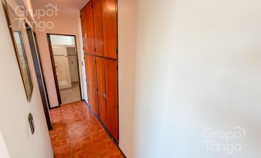 Venta Departamento Tres Ambientes Villa Crespo balcon corrido contrafrente cochera APTO CRÉDITO