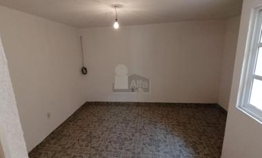 Renta casa en condominio 