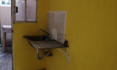 Renta casa en condominio 