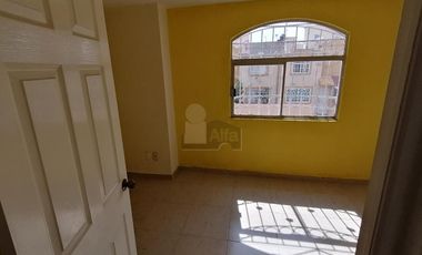 Renta casa en condominio 