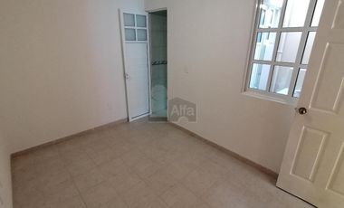 Renta casa en condominio 