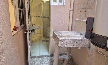 Renta casa en condominio 