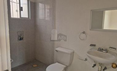 Renta casa en condominio 