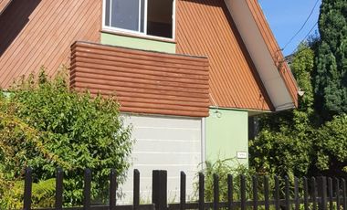 EN ARRIENDO CASA  CERCA DE PARQUES   EN  VALDIVIA