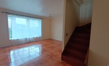 EN ARRIENDO CASA  CERCA DE PARQUES   EN  VALDIVIA