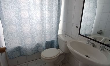 EN ARRIENDO CASA  CERCA DE PARQUES   EN  VALDIVIA