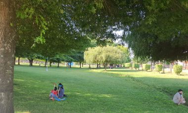 EN ARRIENDO CASA  CERCA DE PARQUES   EN  VALDIVIA