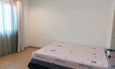 De Residence Condominium Water Place private lift lantai 9