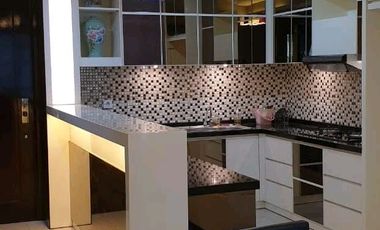 De Residence Condominium Water Place private lift lantai 9