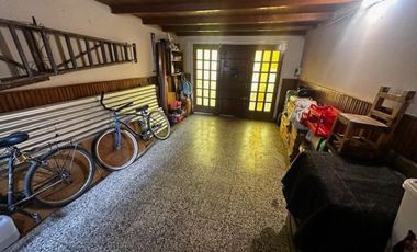 Casa en venta - 2 Dormitorios 1 Baño - Mar del Plata