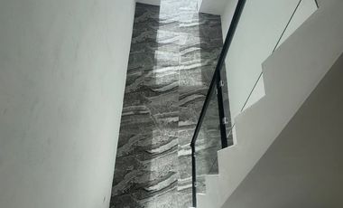 Casa moderna y nueva en venta