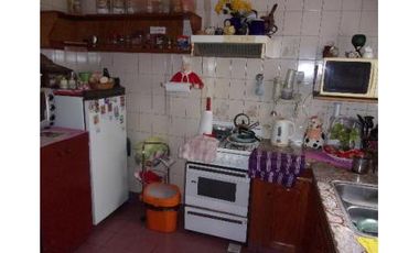 Casa amplia con parque libre.  Apta Crédito Bancario!!!!