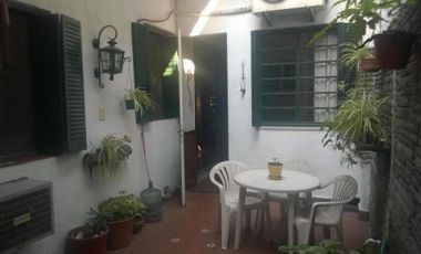 Casa de 200 m2 con gge y quincho IMPECABLE