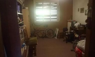 Casa de 200 m2 con gge y quincho IMPECABLE