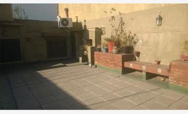 Casa de 200 m2 con gge y quincho IMPECABLE