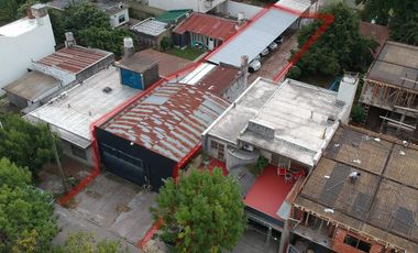 Galpón con casa y cocheras en venta, Bernardo de Irigoyen 667, Escobar centro