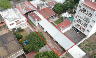 Galpón con casa y cocheras en venta, Bernardo de Irigoyen 667, Escobar centro
