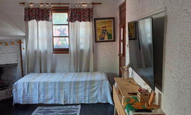 Casa en venta - 2 Dormitorios 1 Baño - Cochera - 400Mts2 - Glew, Almirante Brown