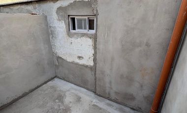 Local en Lanús Este