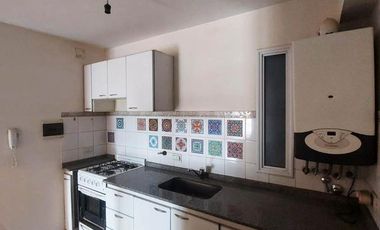 B° NUEVA CORDOBA. - EXCELENTE DPTO 1 DORMITORIO CON DOS BALCONES !!