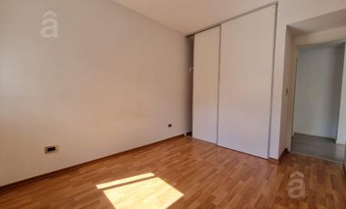 Departamento en alquiler en Villa Ballester-2 ambientes con cochera-Céntrico.