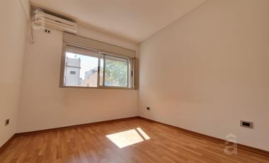 Departamento en alquiler en Villa Ballester-2 ambientes con cochera-Céntrico.