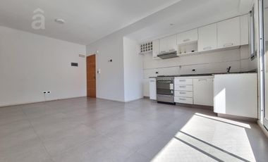Departamento en alquiler en Villa Ballester-2 ambientes con cochera-Céntrico.