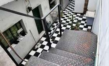 Casa en venta - 6 Dormitorios 6 Baños - 237Mts2 - Nueva Pompeya