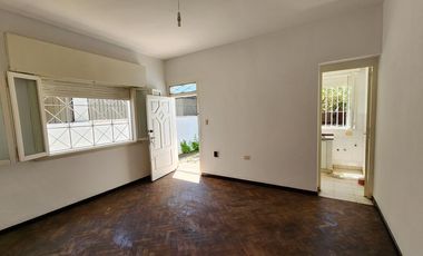 Departamento en alquiler 1 dormitorio c/ cochera Av. Tejeda- Cerro de las Rosas