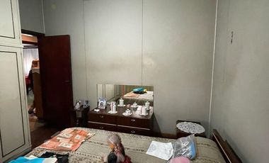 Casa en  venta de 3 ambientes con cochera, patio, terraza y parrilla - Wilde