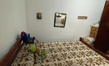 Casa en  venta de 3 ambientes con cochera, patio, terraza y parrilla - Wilde