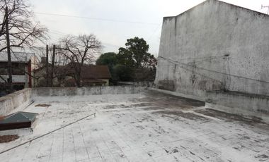 Casa en Turdera con 2 dormitorios, excelente ubicación - APTA CRÉDITO